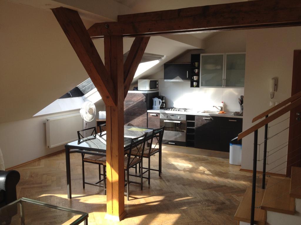 Penthouse Apartment In Vinohrady Praga Cameră foto